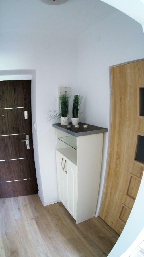 Studio Skarzyko Kamienna Apartment สการ์ชิสโก-กาเมียนนา ภายนอก รูปภาพ