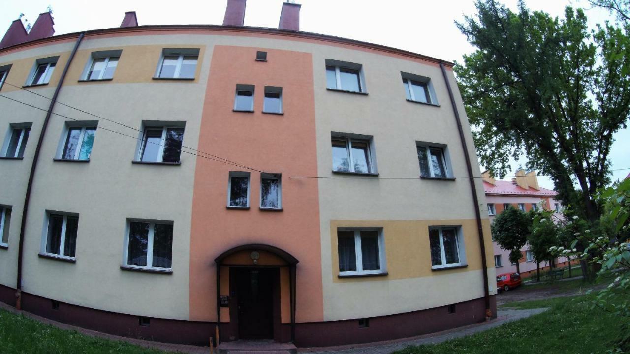 Studio Skarzyko Kamienna Apartment สการ์ชิสโก-กาเมียนนา ภายนอก รูปภาพ