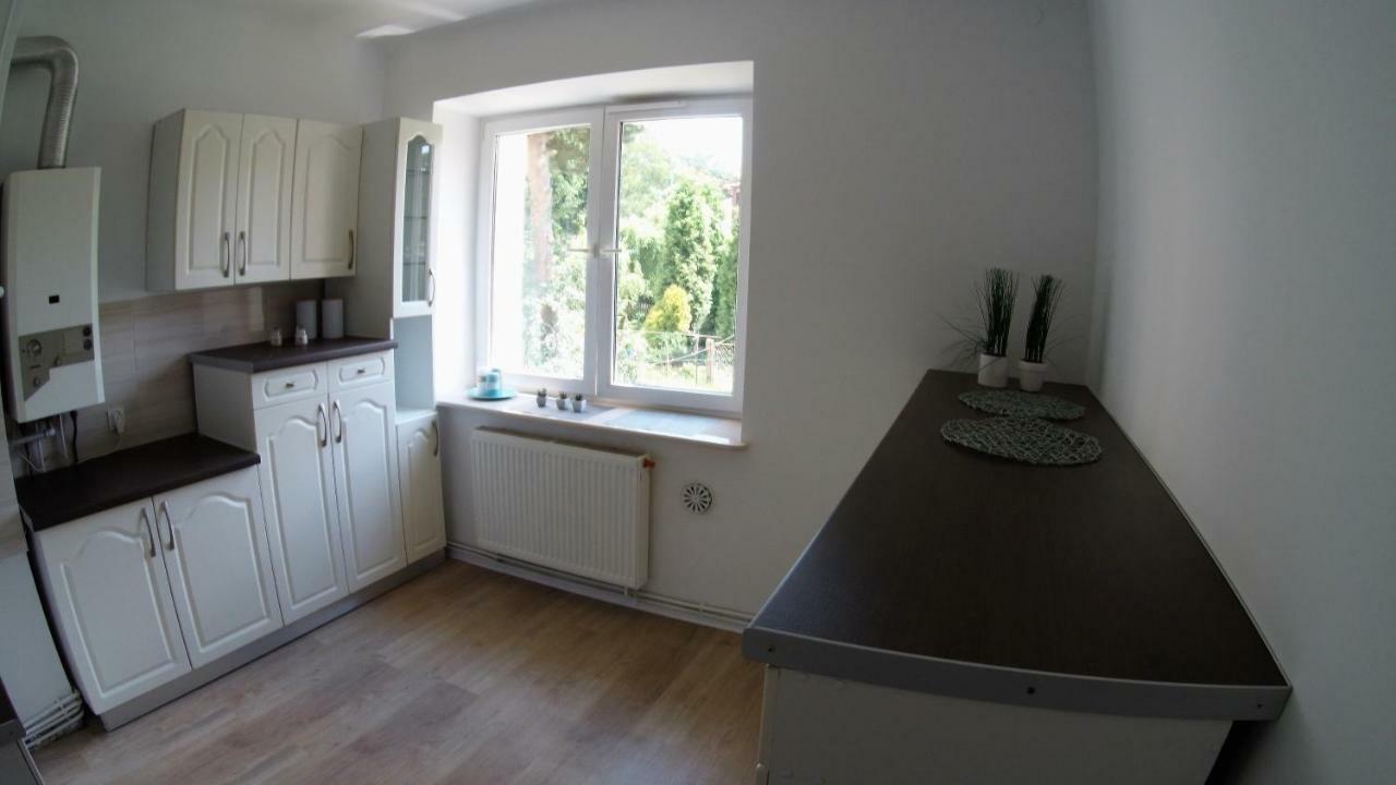 Studio Skarzyko Kamienna Apartment สการ์ชิสโก-กาเมียนนา ภายนอก รูปภาพ